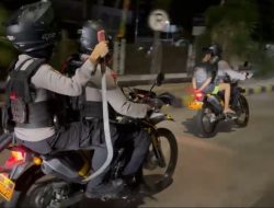 Patroli Brimob Cegah Tawuran di Cakung, Dua Pemuda Diamankan — Satu Celurit Disita